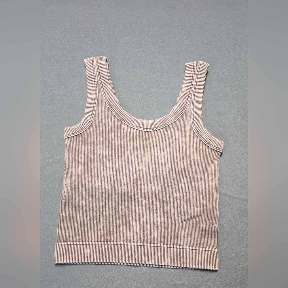 Zenana Outfitters Ribbed Brown Tank Top With Built In Bra PTP Stretch 17 NWOT - Picture 3 of 4